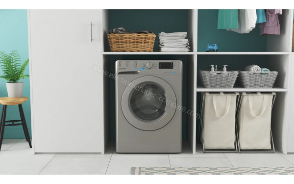 INDESIT BWE91485XSEUN - Mise en situation