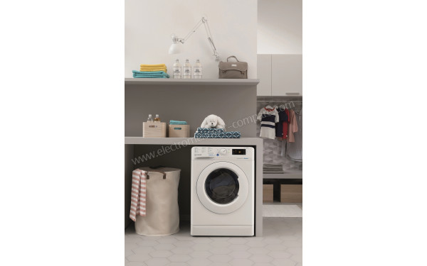 INDESIT BWEW81285XWFRN - Mise en situation