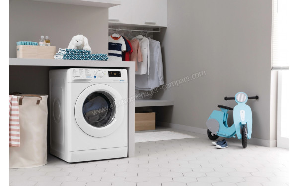 INDESIT BWEW81285XWFRN - Mise en situation