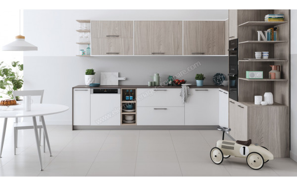 INDESIT DBC 3C24 AC X - Mise en situation