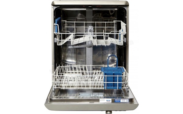 INDESIT DFP 27B16 NX FR - Vue de l'int&eacute;rieur 2 (cr&eacute;dit : Boulanger)