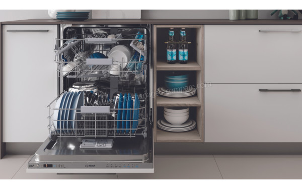 INDESIT DIC 3C24 AC S - Vue de l'int&eacute;rieur