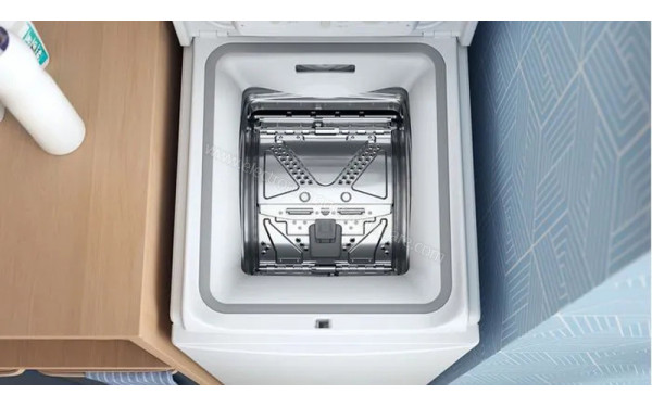 INDESIT EBTWS50400FR - Tambour porte ferm&eacute;e