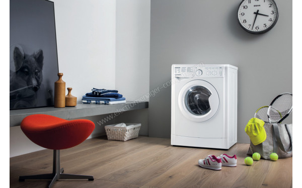 INDESIT EWC71252WFR N - Mise en situation