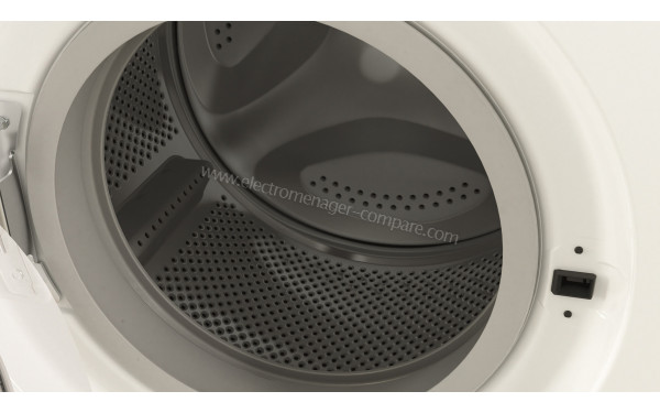 INDESIT EWC81251WEUN - Zoom sur le tambour