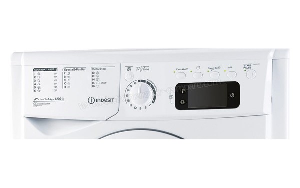 INDESIT EWE 61252 W EU - Panneau de commandes