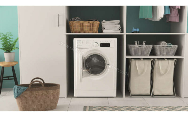 INDESIT EWE81483WFRN - Mise en situation
