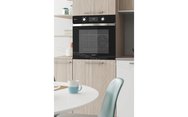 INDESIT IFWS 3841 JP BL - Mise en situation