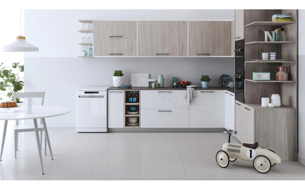 INDESIT IN3FFD644RW - Mise en situation