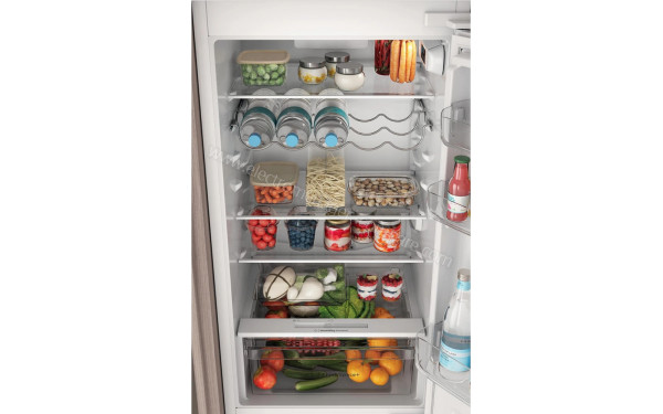 INDESIT INC18D031B1FR - Vue de l'int&eacute;rieur partie r&eacute;frig&eacute;rateur