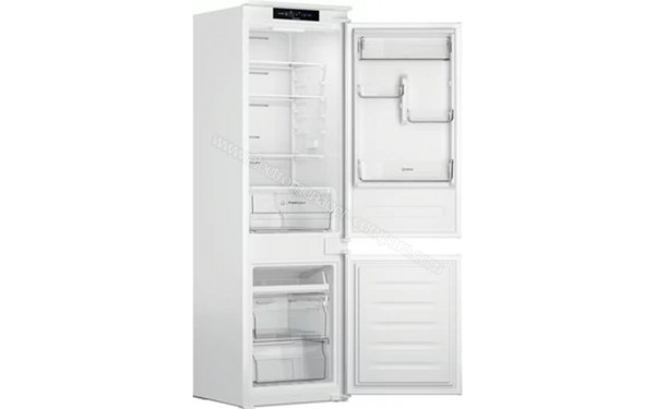 INDESIT INC18T311 - Vue de l'int&eacute;rieur