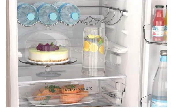 INDESIT INC18 T332 - Vue de l'int&eacute;rieur partie r&eacute;frig&eacute;rateur