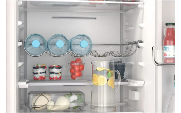 INDESIT INC18 T332 - Vue de l'int&eacute;rieur partie r&eacute;frig&eacute;rateur