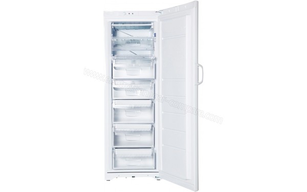 INDESIT NUIAA 12.1 - Vue de l'int&eacute;rieur vide (cr&eacute;dit : Boulanger)