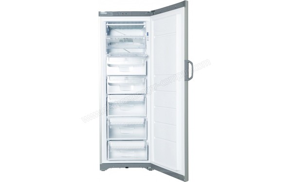 INDESIT UIAA 12 S.1 - Vue de l'int&eacute;rieur vide (cr&eacute;dit : Boulanger)