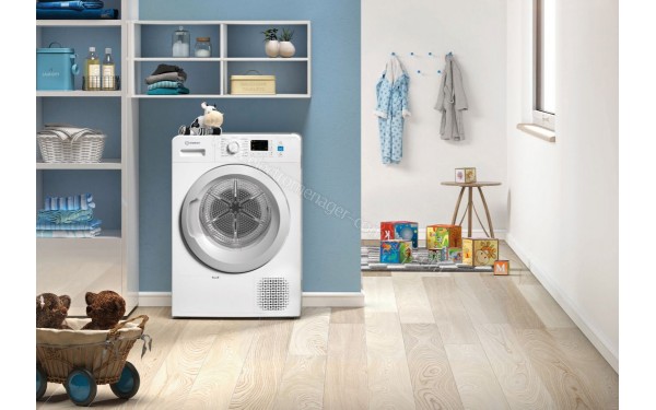 INDESIT YT CHA CM10 8B FR - Mise en situation (cr&eacute;dit : Boulanger)