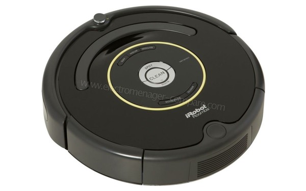 IROBOT Roomba 650 - Vue 3/4 gauche (cr&eacute;dit : Boulanger)