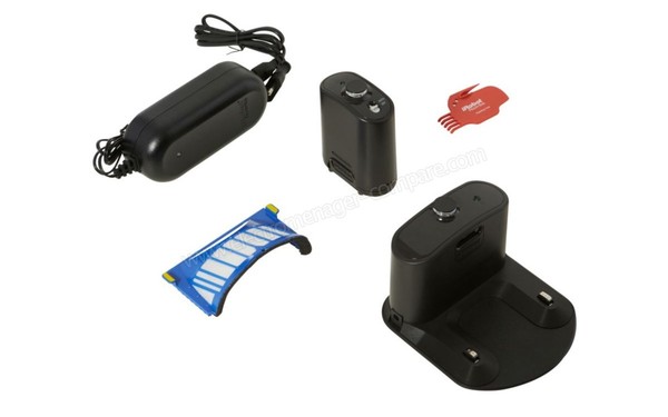 IROBOT Roomba 650 - Vue d'ensemble accessoires (cr&eacute;dit : Boulanger)