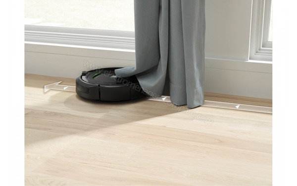 IROBOT Roomba 696 - Longe les murs (cr&eacute;dit : Darty)