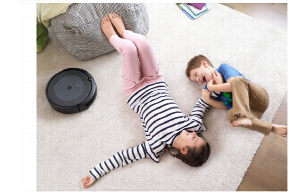 IROBOT Roomba i5 i515440 - Mise en situation