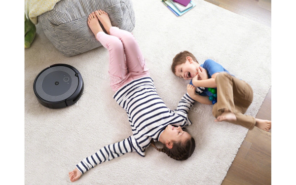 IROBOT Roomba i5 i515840 - Mise en situation