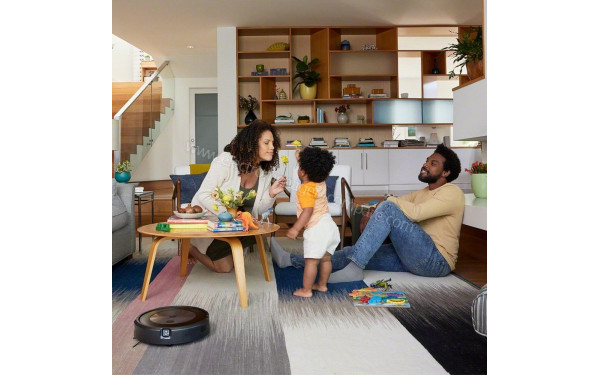 IROBOT Roomba J7 J7158 - Mise en situation