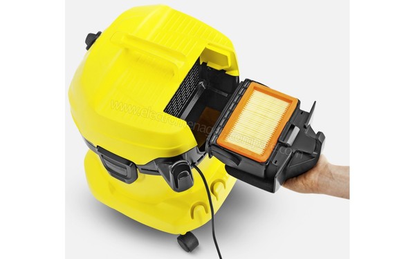 KARCHER MV 4 - Extraction du filtre (cr&eacute;dit : Boulanger)