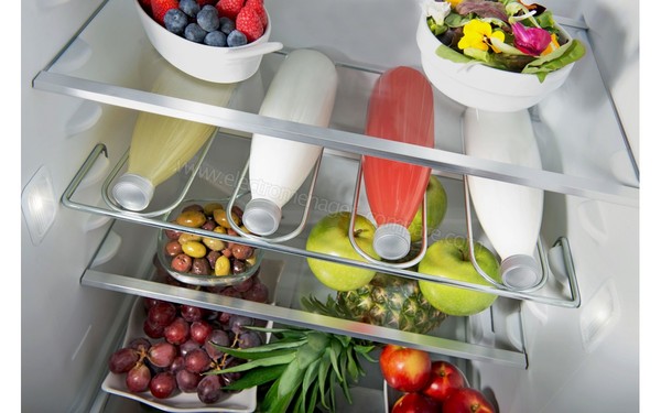 KITCHENAID KCFMA60150R - Clayettes porte-bouteilles (cr&eacute;dit : Boulanger)