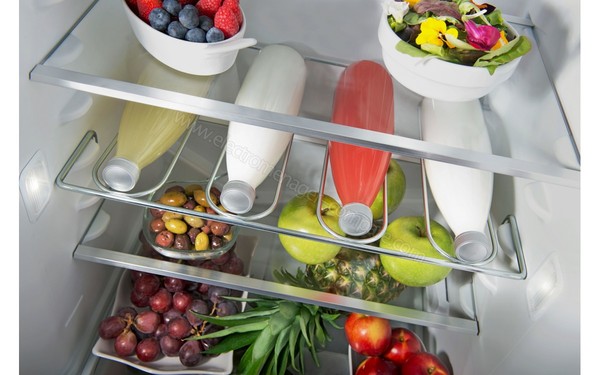 KITCHENAID KCFME60150R - Clayettes porte-bouteilles (cr&eacute;dit : Boulanger)