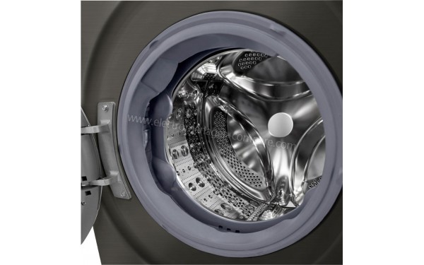LG F14V92BS - Vue du tambour (cr&eacute;dit : Boulanger)