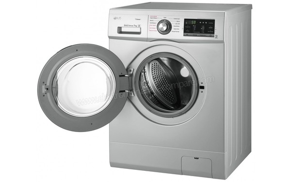 LG F74G65SLS - Vue 3/4 droite hublot ouvert (cr&eacute;dit : Boulanger)