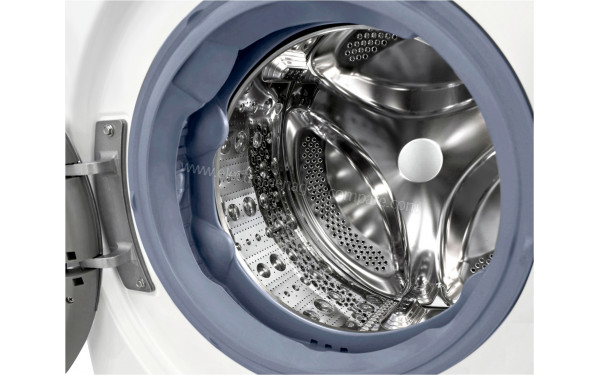 LG F954N40WRS - Zoom sur le tambour