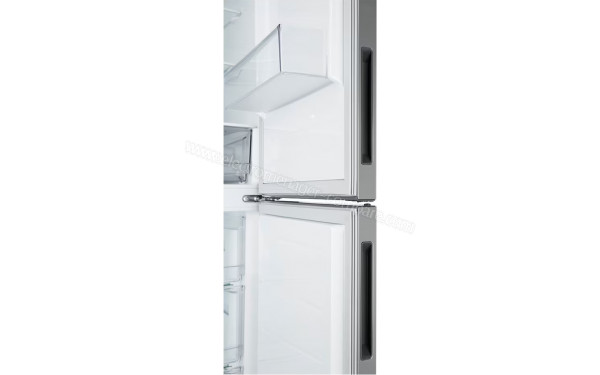 LG GBV22NCCPY - Zoom sur les poign&eacute;es int&eacute;gr&eacute;es