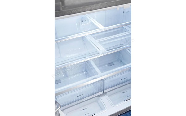 LG GLC8839SC - Vue des am&eacute;nagements du r&eacute;frig&eacute;rateur (cr&eacute;dit : Boulanger)