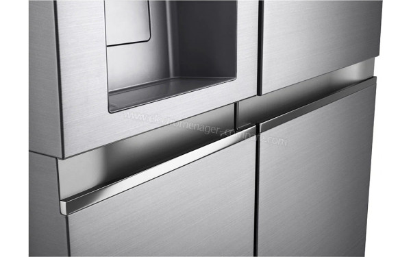 LG GSLV80PZLF - Zoom sur les poign&eacute;es