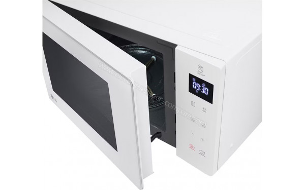 LG MS2032GASW - Vue 3/4 droite