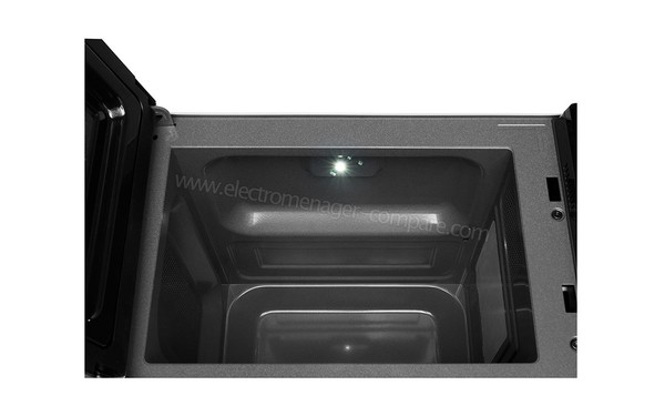 LG MS2535GDB - Vue de l'int&eacute;rieur, &eacute;clairage du four