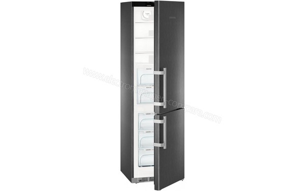 LIEBHERR CBNbs 4815 - Vue 3/4 gauche vide, porte entrouverte