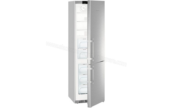 LIEBHERR CBNef 4815 - Vue 3/4 gauche vide, porte entrouverte