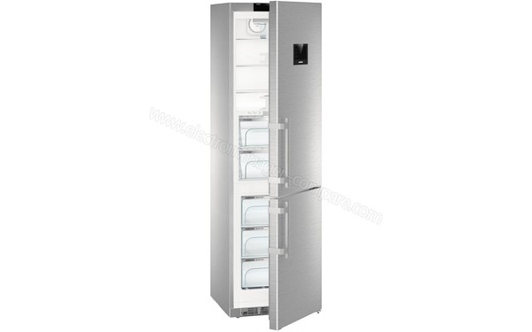 LIEBHERR CBNPes 4858 - Vue 3/4 gauche vide, porte entrouverte