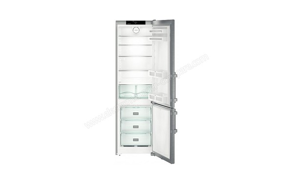 LIEBHERR CNef 3905 - Vue de l'int&eacute;rieur vide
