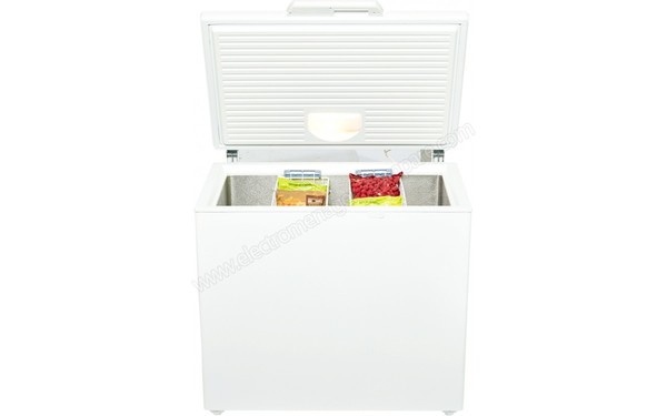 LIEBHERR GT 3032-21 - Vue de face porte ouverte (cr&eacute;dit : Boulanger)