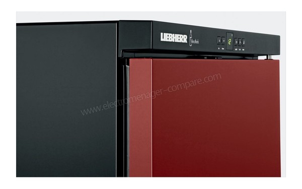 LIEBHERR WK 137 - Vue des commandes (cr&eacute;dit : Boulanger)