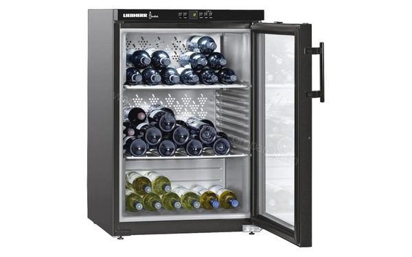 LIEBHERR WKb 1812-21 - Vue 3/4 gauche avec porte ouverte