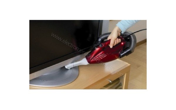 MELCHIONI FAMILY TAPIRO - Aspirateur en utilisation