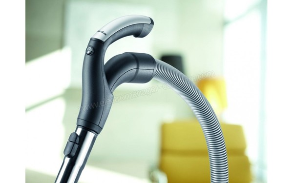 MIELE Blizzard CX1 Electro EcoLine - Commande sur la poign&eacute;e