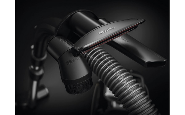 MIELE Boost CX1 Noir Cat&Dog PowerLine SNCF0 - Vue des accessoires