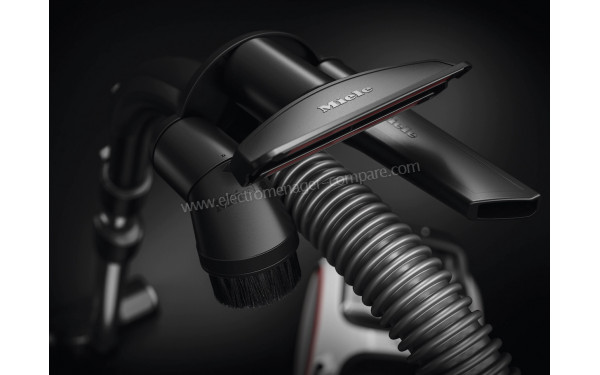 MIELE Boost CX1 Blanc PowerLine SNRF0 - Vue des accessoires clips&eacute;s