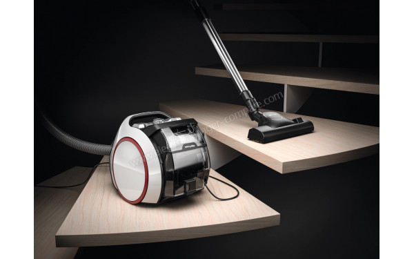 MIELE Boost CX1 Blanc PowerLine SNRF0 - Mise en situation