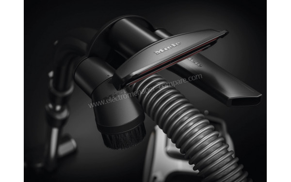 MIELE Boost CX1 Blanc Parquet PowerLine SNCF0 - Vue des accessoires clips&eacute;s